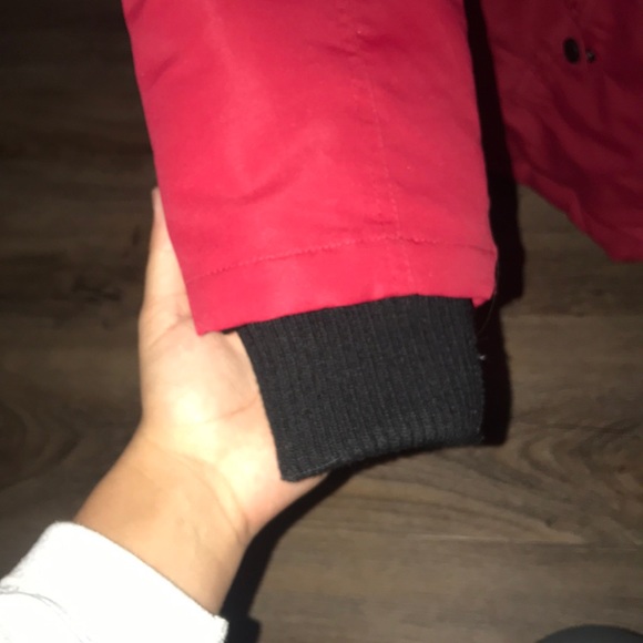 Red winter coat - Picture 5 of 6